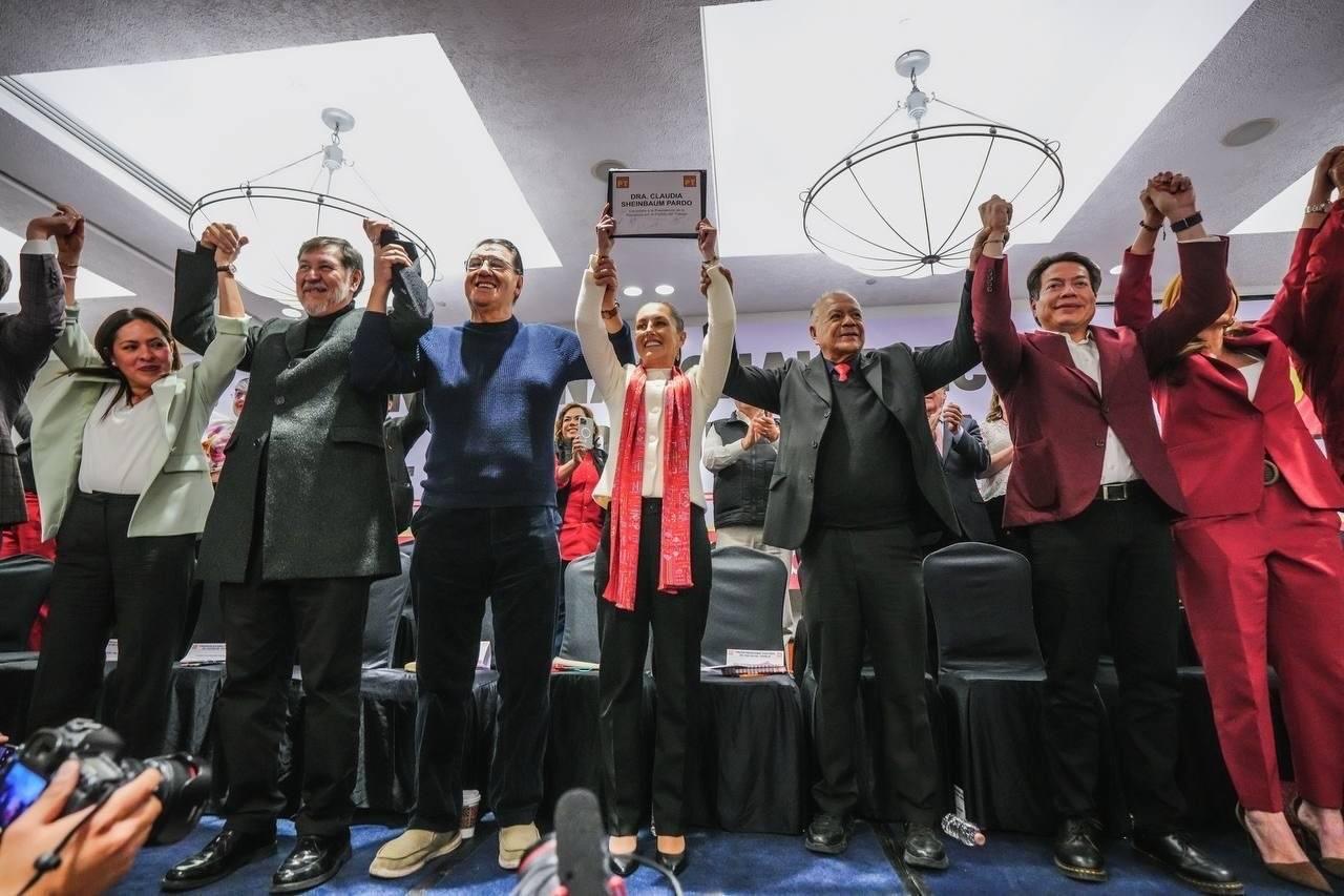 Claudia Sheinbaum recibió la constancia como candidata del PT a la presidencia. (Fotografía: Cortesía)