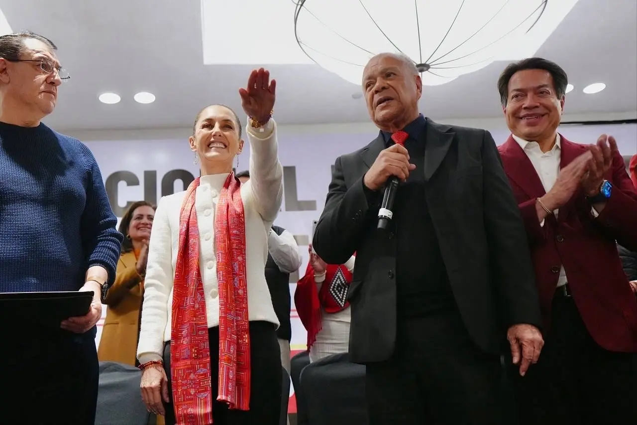 Claudia Sheinbaum recibe constancia como candidata presidencial del PT Fotos: PT