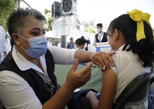 Vacunación contra VPH en CDMX: Más de 152 mil niñas y adolescentes beneficiadas