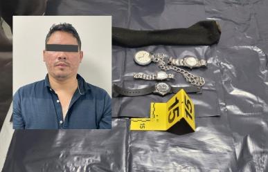 Detienen a hombre con joyería robada y caja fuerte