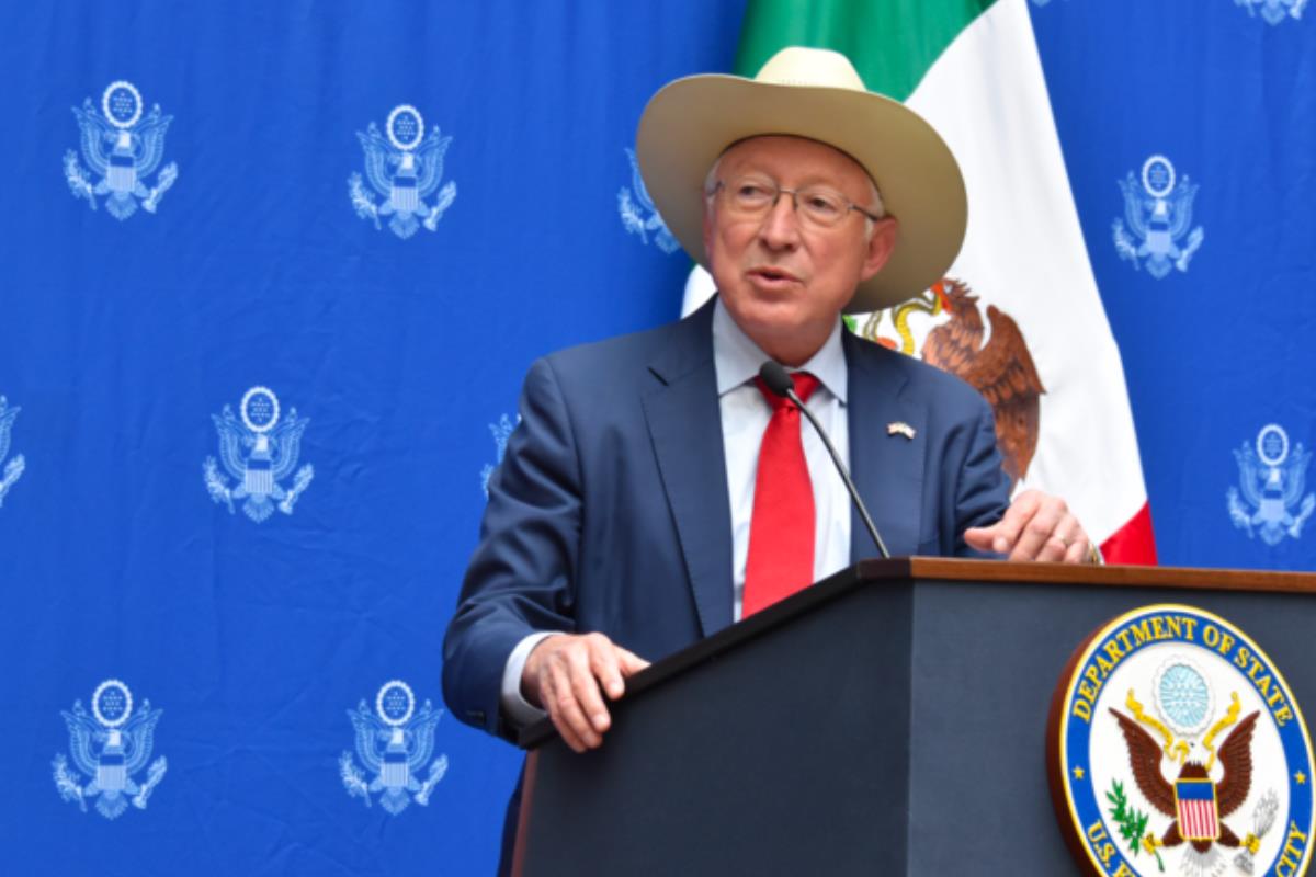 Investigación de la DEA a AMLO es caso cerrado, afirma embajador Ken Salazar. Foto: Embajada y Consulados de Estados Unidos en México