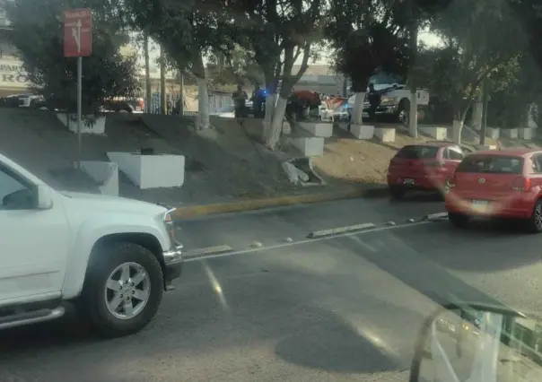 Derrame de aceite paraliza la Vía López Portillo en Tultitlán (VIDEO)
