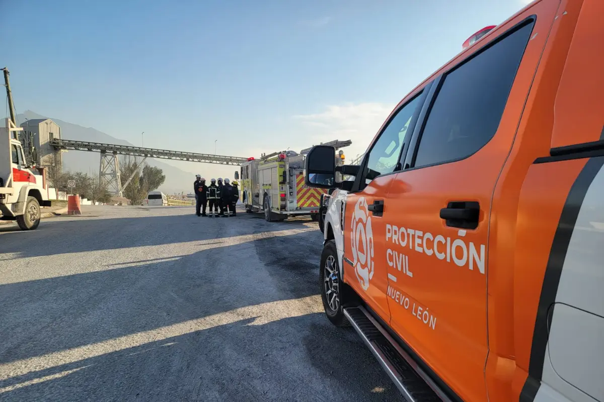 Los elementos de Protección Civil atendieron al llamado de emergencia hecho por el 9-1-1, registrado en las pedreras de la colonia Punta Alta en el municipio de García. Foto: Berna Ruíz