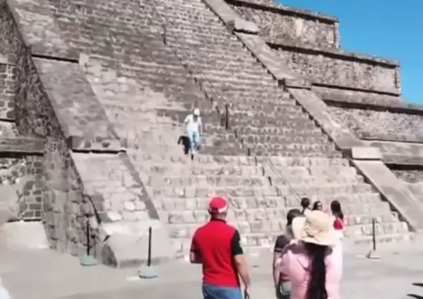 VIDEO | Turista sube a pirámide en Teotihuacán: ¡NO PASA NADA! responde