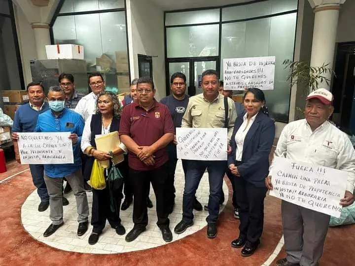 Trabajadores de la Salud en protesta, piden la renuncia de Carmen Lina Parra, directora de la Jurisdicción Sanitaria No. 12. Foto: Redes Sociales