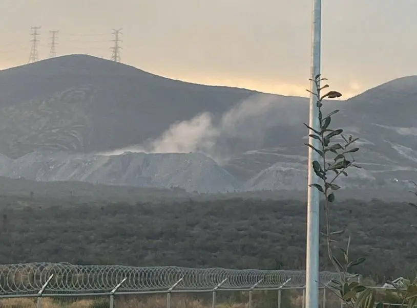 Algunos vecinos, incluso, compartieron videos en redes sociales donde se puede apreciar la magnitud de la explosión. Foto: Redes Sociales.