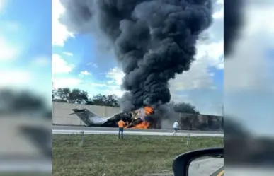 Jet privado se estrella en autopista de Florida, hay dos muertos