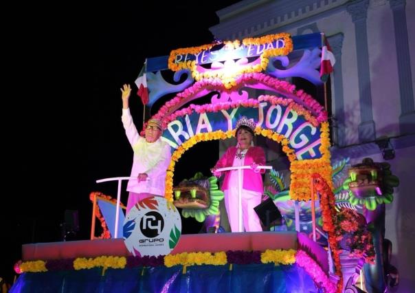 Presentan carros alegóricos del carnaval de Progreso