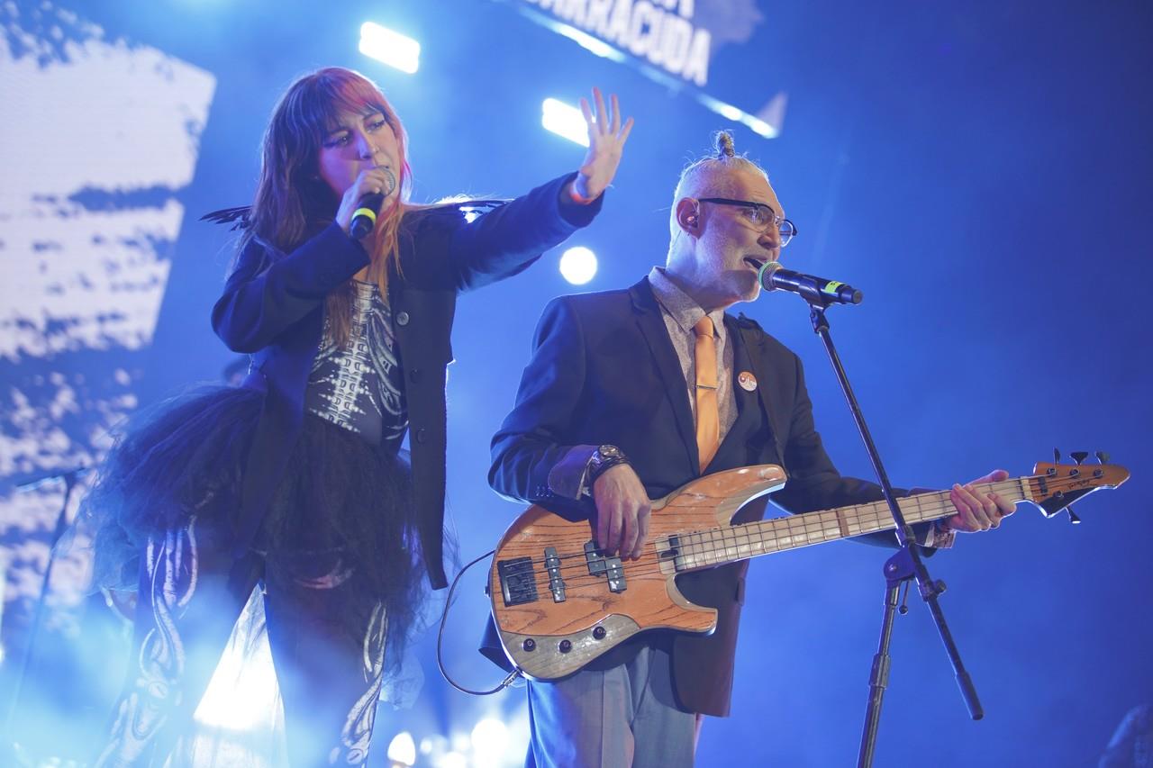 Sabo Romo y María Barracuda abrieron la velada con Viento de Caifanes. Fotos. Cortesía Otravezraul