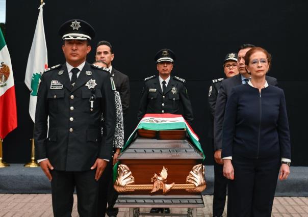 Rinden homenaje a policía caído en cumplimiento del deben en Naucalpan
