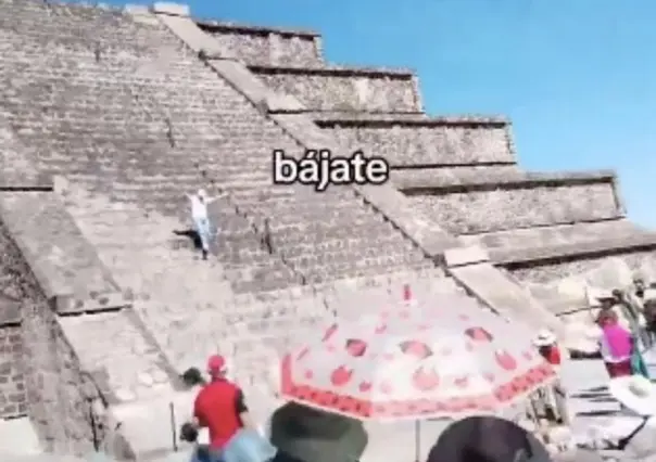 Abuchean a turista por subir pirámide de Teotihuacán (VIDEO)