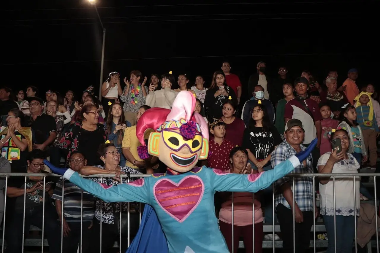 Miles de yucatecos se dieron cita para disfrutar este sábado de Fantasía Fotos: Comité del Carnaval de Mérida