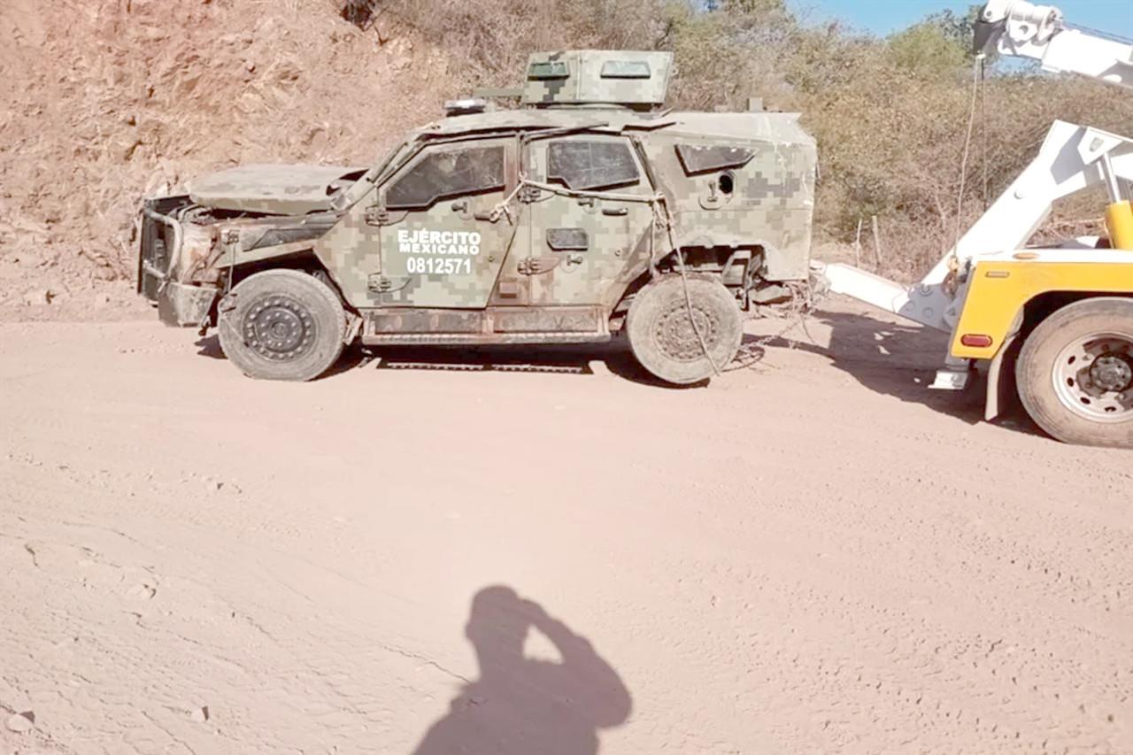 Dos Soldados que patrullaban una brecha en Michoacán, murieron al pasar por dos minas, cerca del municipio de Tepalcatepec, Michoacán. Foto: Redes sociales