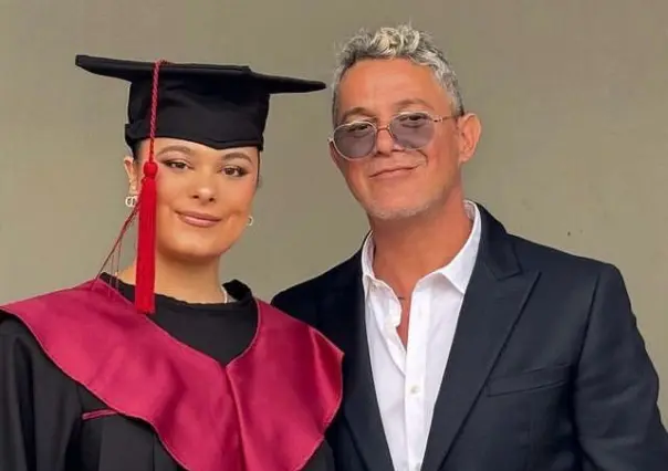 Alejandro Sanz sorprende a su hija en su graduación (VIDEO)