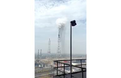 Nube de vapor y fuerte olor a chapopote causa alarma en Ciudad Madero