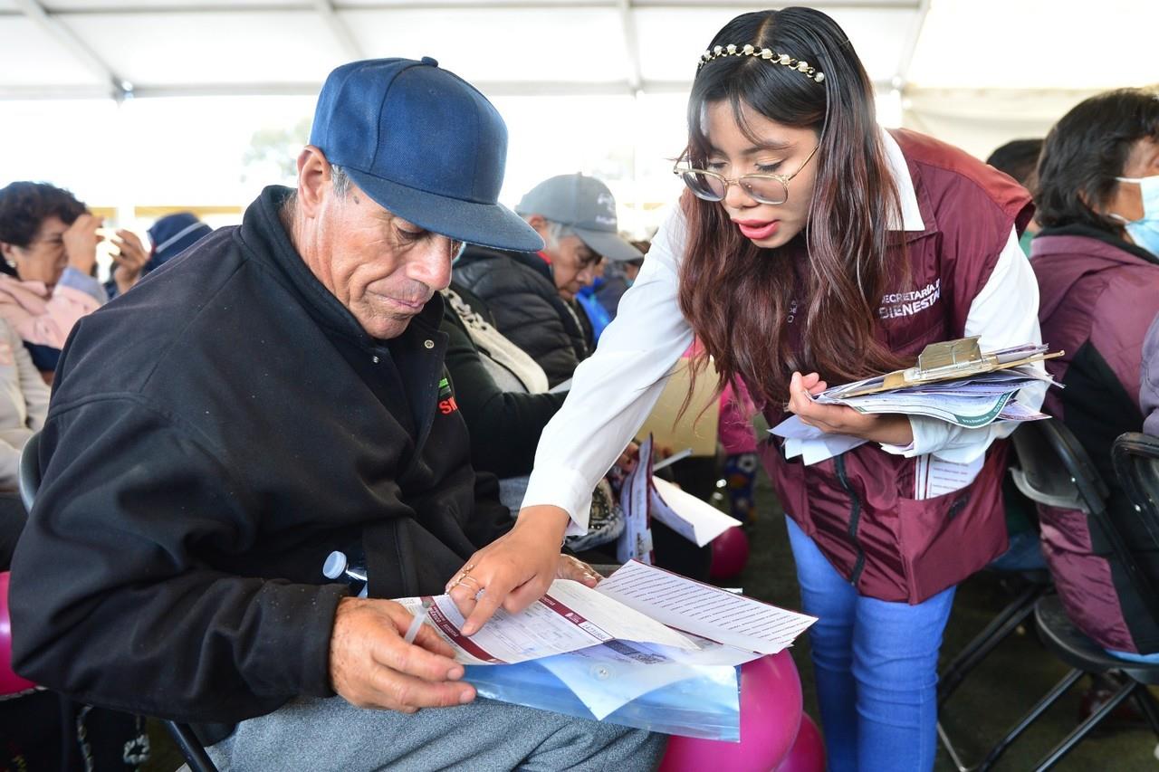 En el Estado de México 1.5 millones de personas de más de 65 años ya reciben su pensión para el Bienestar. Imagen: GEM