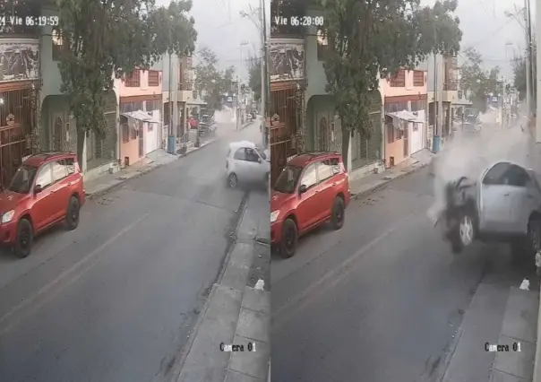 Derrapa auto y se estrella contra casa en Monterrey (VIDEO)