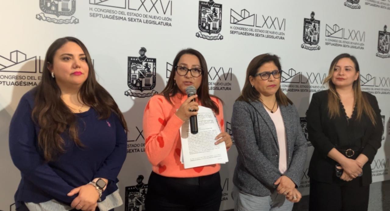 En voz de la diputada Norma Benítez, los legisdores emecistas mencionaron que la titular de dicho organismos utiliza la institución de forma facciosa y parcial. Foto: Armando Galicia