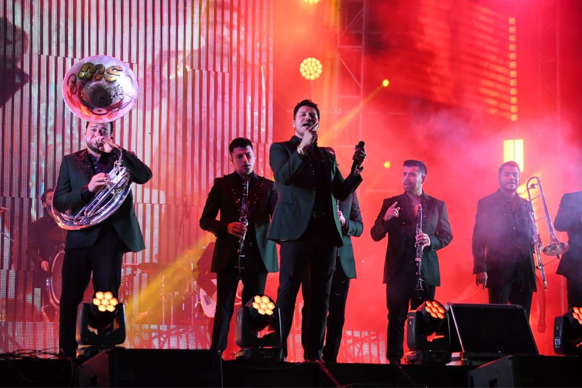 Vibran más de 45 mil almas con la Banda MS en el carnaval de La Paz