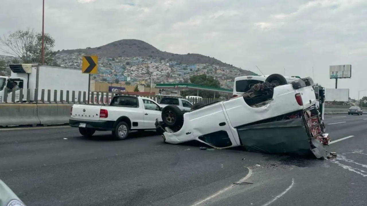 Los tripulantes de la camioneta resultaron ilesos. Foto: Cortesía