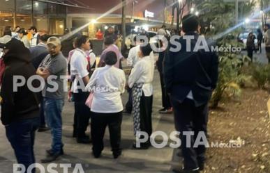 Habitantes de la CDMX evacúan inmuebles debido a los dos microsismos