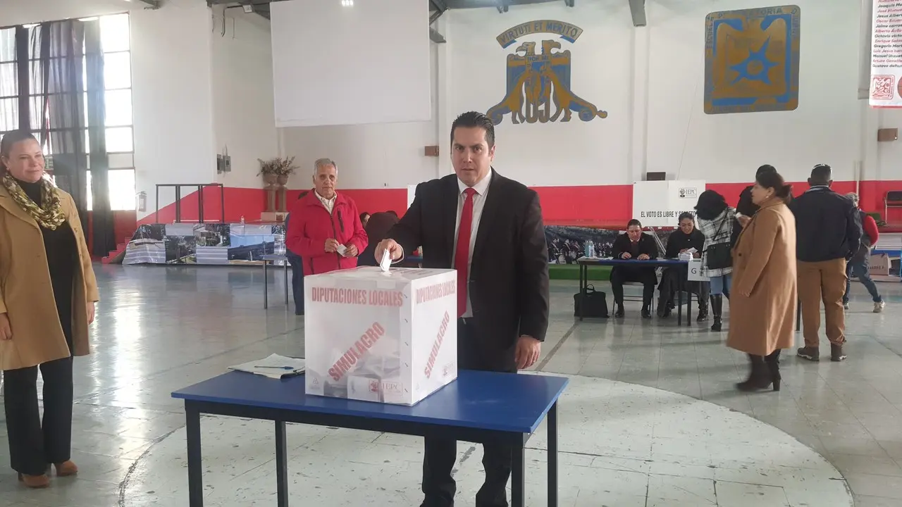 En un ejercicio democrático el SPAUJED, decidió conjurar la huelga con la Máxima Casa de Estudios. Foto: Especial.