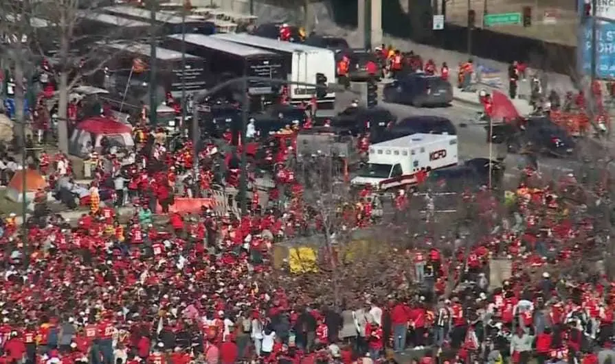 Tiroteo en desfile de Kansas City Chief alarma a estadounidenses