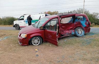 Reportan lesionados por accidente en carretera federal 101