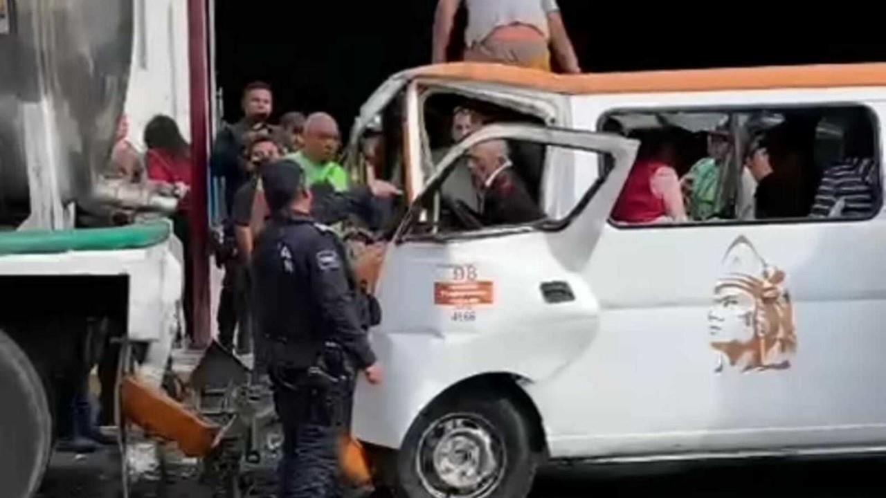 De los 12 pasajeros, al menos la mitad fueron trasladados al hospital para ser atendidos. Foto: Alerta Valle de Chalco