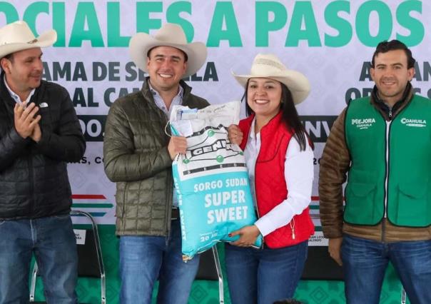 Arranca Manolo Jiménez en Parras programa de Semilla Forrajera en Coahuila