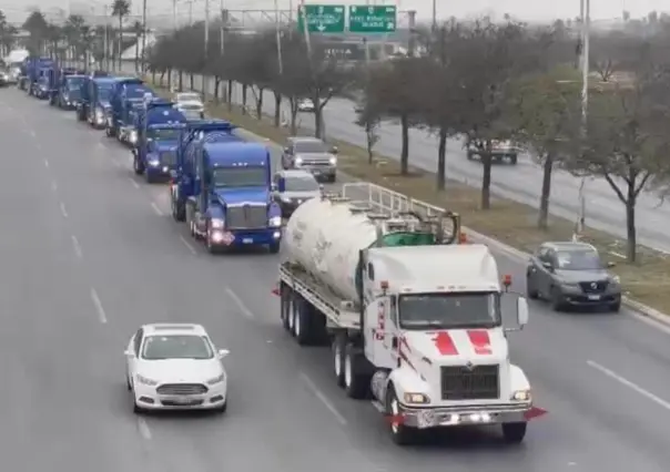 Protestan transportistas de Reynosa; se unen a paro nacional