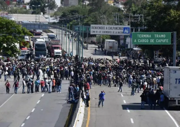 “Bloqueo de transportistas tiene propósito politiquero”: AMLO