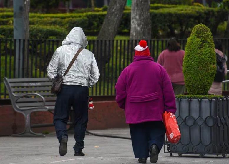 ¡No guardes chamarras y abrigos! Llega a México el Frente Frío número 35