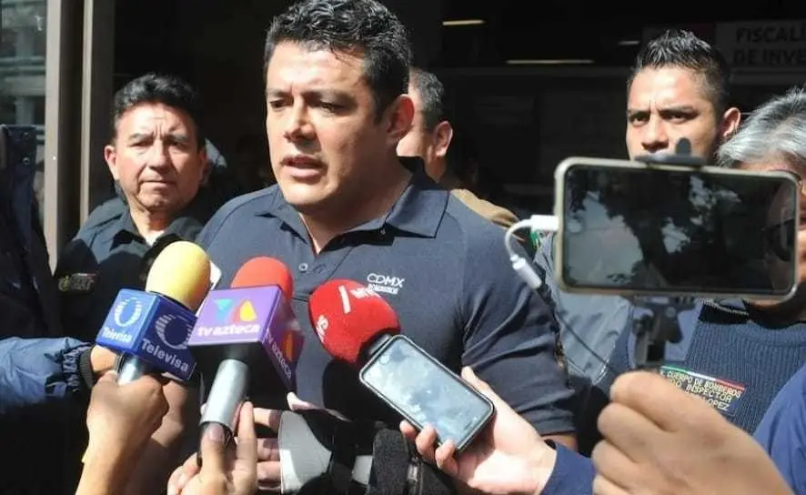 El exlíder de los bomberos de la CDMX está acusado de vender las plazas en la institución. (FOTO: X, antes Twitter)