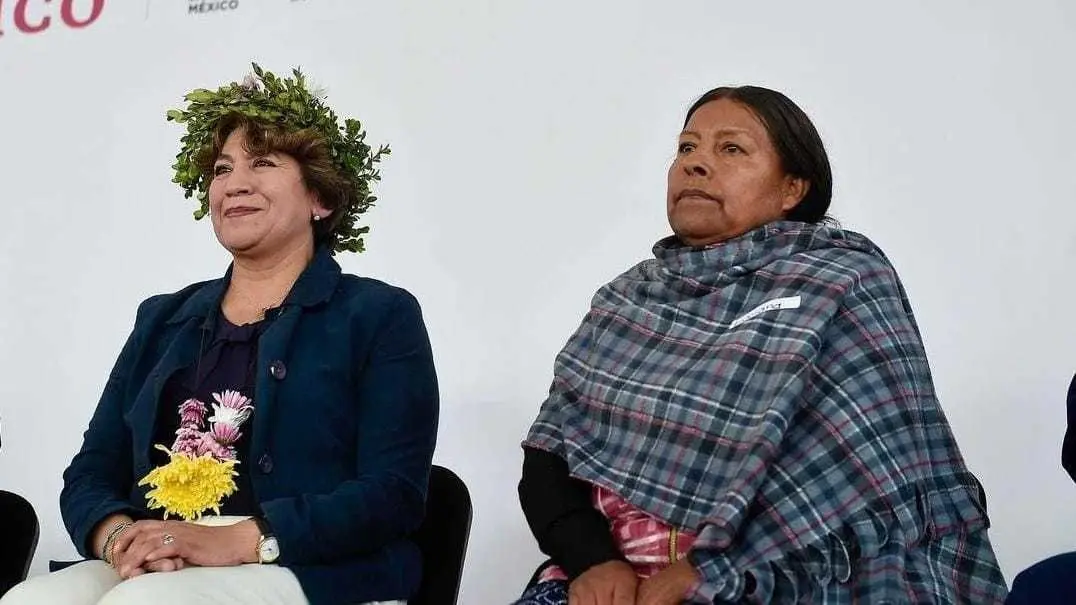 Delfina Gómez entrega tarjetas de Bienestar para adultos mayores en el Edoméx. Foto: @Delfina Gómez