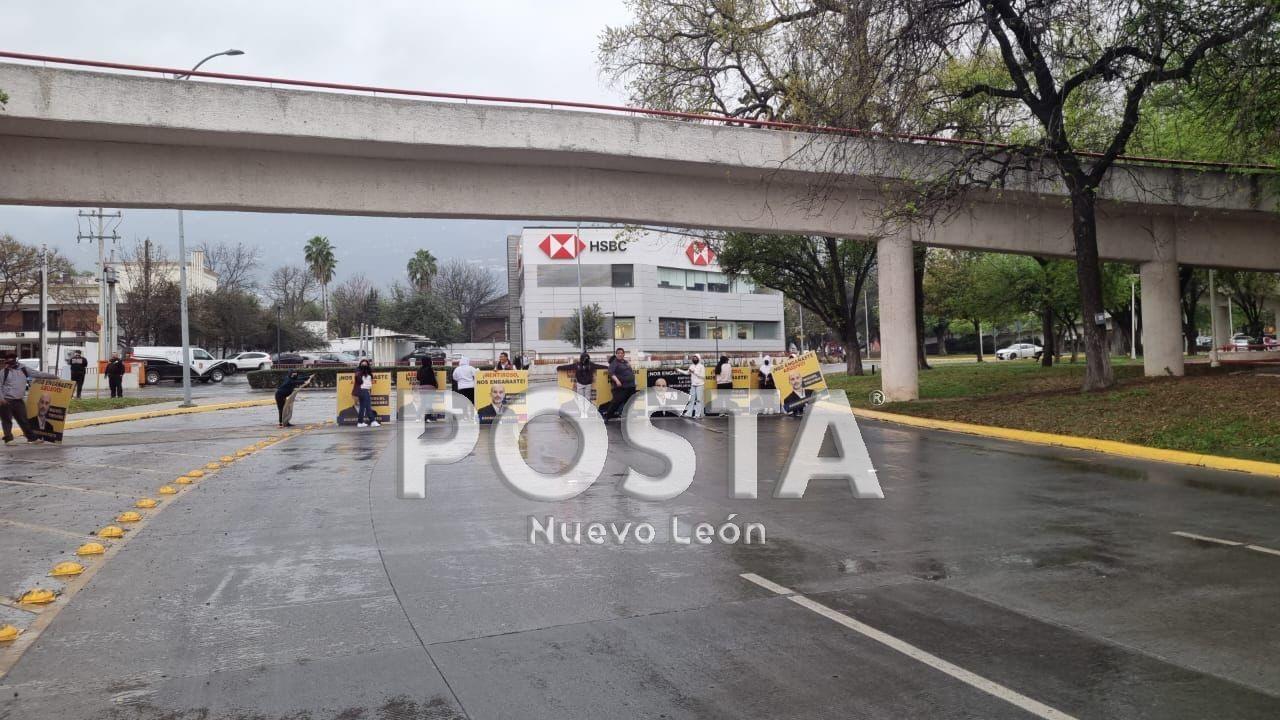 Cierran vialidad en San Pedro por protesta (VIDEO)