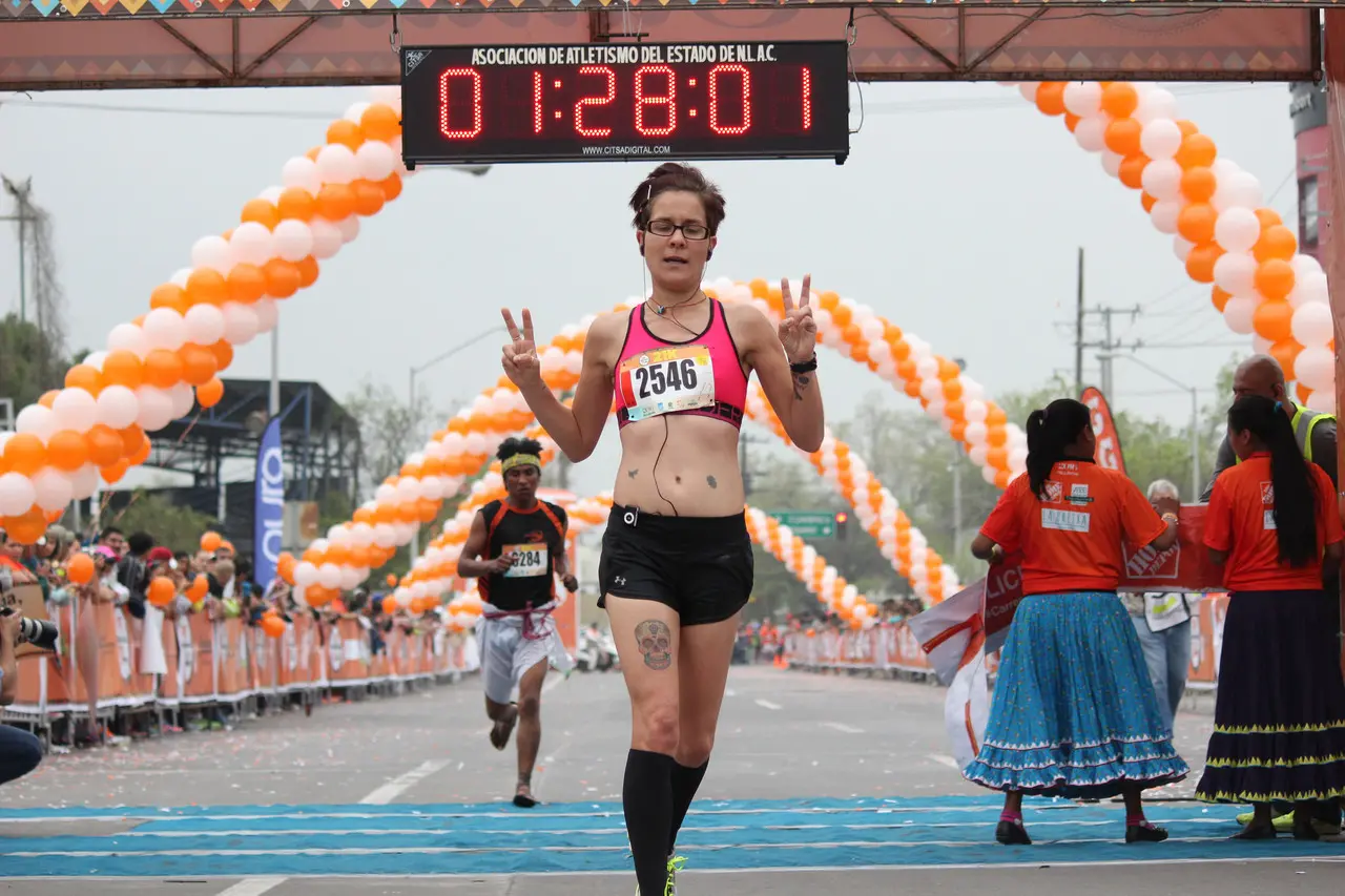 Operativo vial para la carrera 21K Tarahumara 2024 en Monterrey