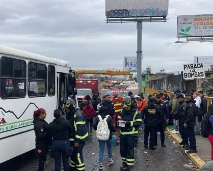 Choque de dos autobuses en la carretera México-Puebla deja 19 heridos