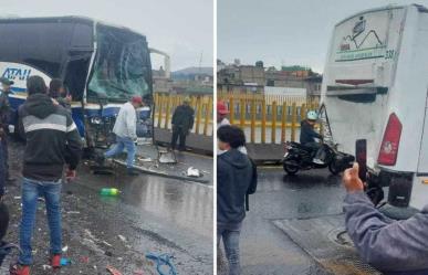 Encontronazo entre dos autobuses en la México-Puebla, deja lesionados (VIDEO)