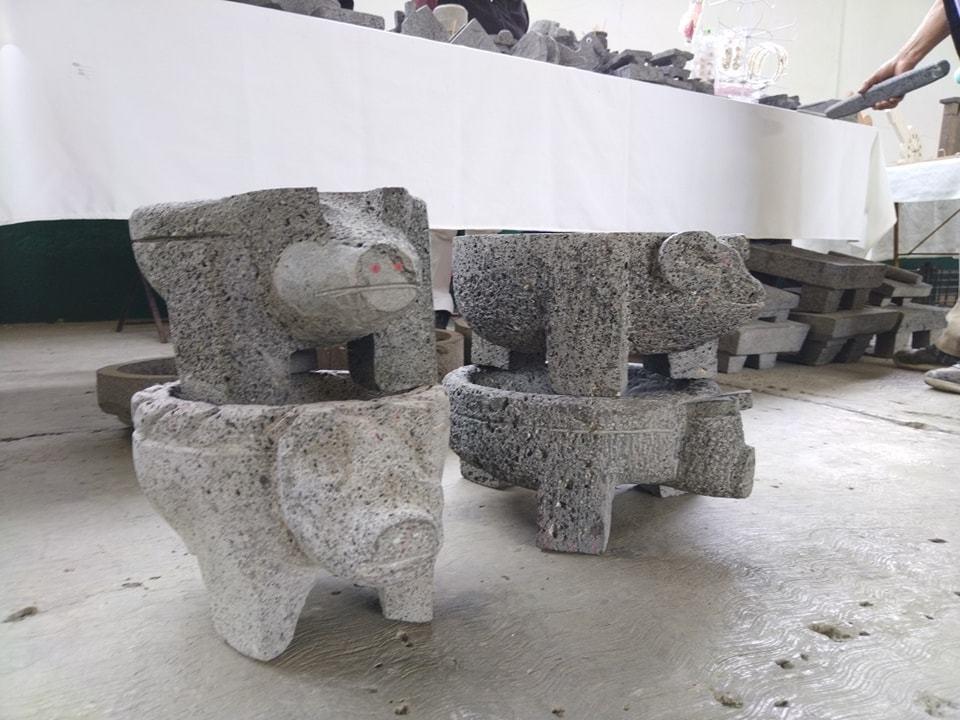 En la Feria del metate y el molcajete ofrecen también conferencias y talleres sobre estos artículos prehispánicos. Foto: FB El metate y el molcajete