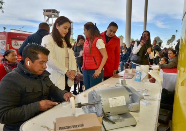 Entregan auxiliares auditivos sin costo a duranguenses