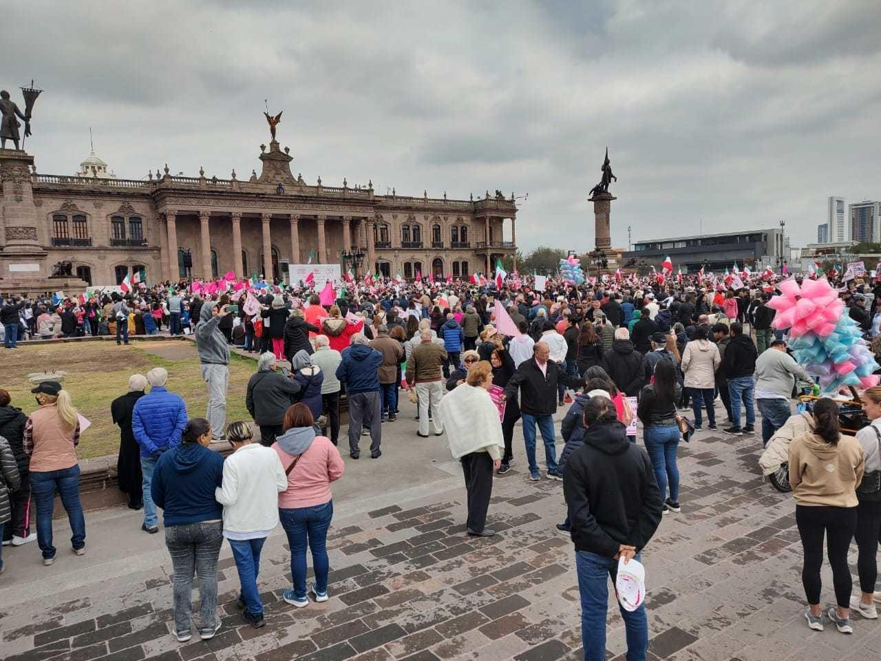 Marcha de simpatizantes del Partido del Trabajo. Fotos. Pablo González