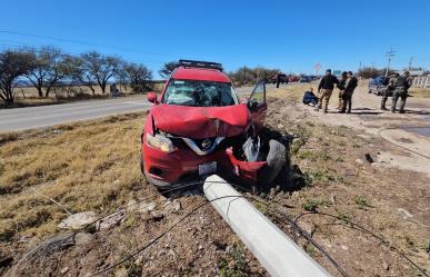 Sujeto ebrio ocasiona fuerte accidente en salida a Mezquital