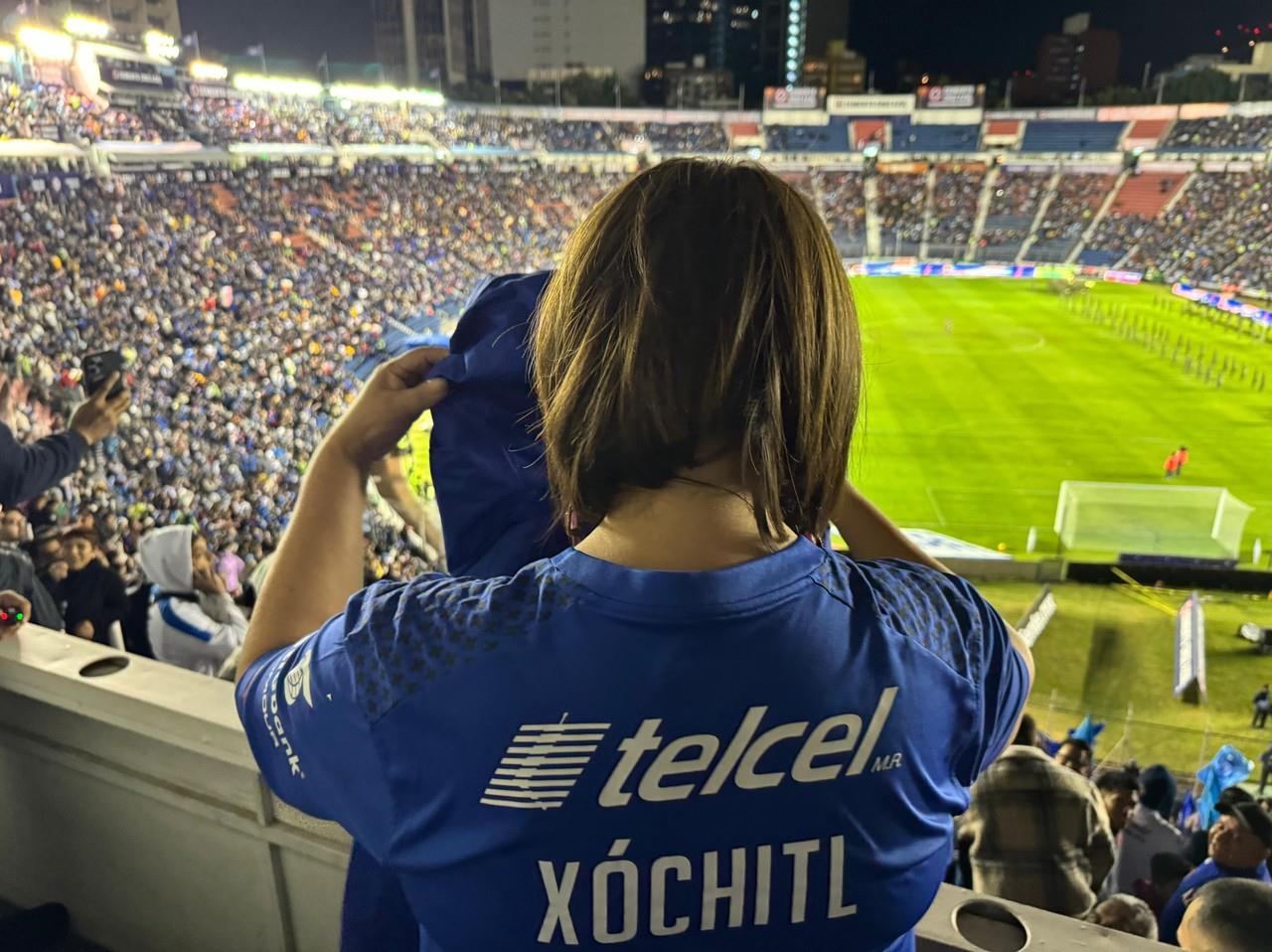 Xóchitl en el Estadio Ciudad de los Deportes | Fuente: X @XochitlGalvez