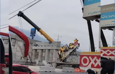 Cae viga de obras de mega puente por mala maniobra de grúa en Santa Catarina