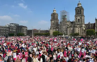 Marcha por la Democracia: Miles se congregan en Zócalo de México