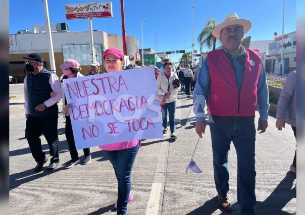 Cientos de ciudadanos en Durango se sumaron a la marcha por la democracia