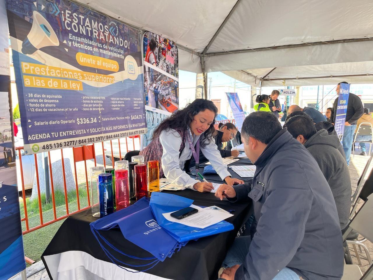 Fueron más de 72 empresas que se dieron cita en la Plaza Principal del municipio. (Fotografía: Marco Juárez)