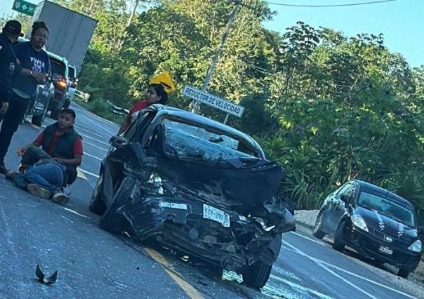 Nuevo accidente en la vía a Tulum: un auto de Yucatán involucrado