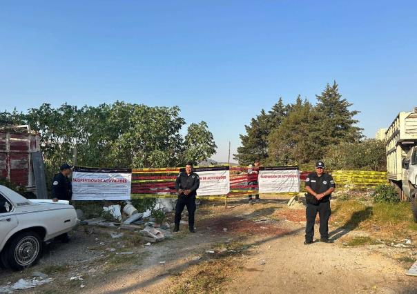Clausuran tiradero de clandestino Praderas de San Mateo en Naucalpan